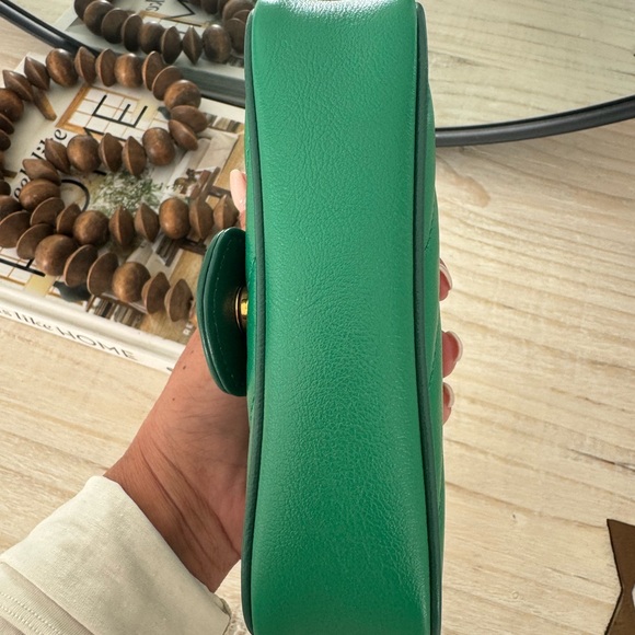 ****Authentic Gucci Bag*****Green Quilted Leather Bag - Picture 2 of 8